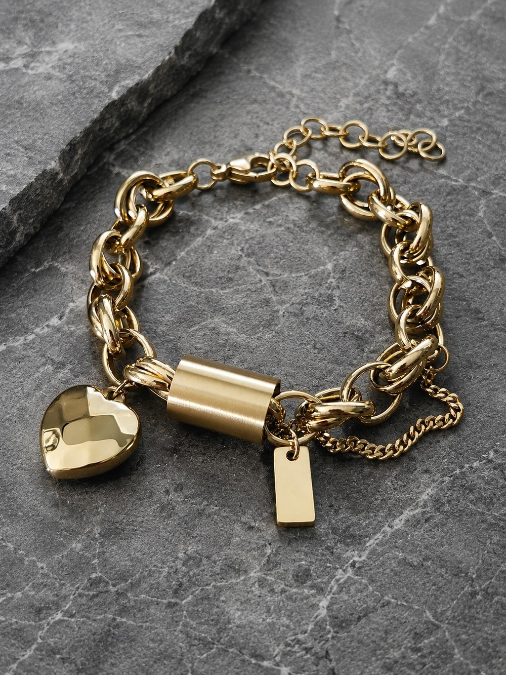 Gold Heart Charm Link Bracelet